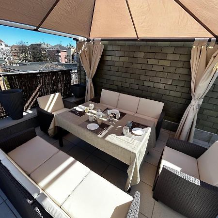 R39 Attic With Terrace And Private Parking Appartement Milaan Buitenkant foto