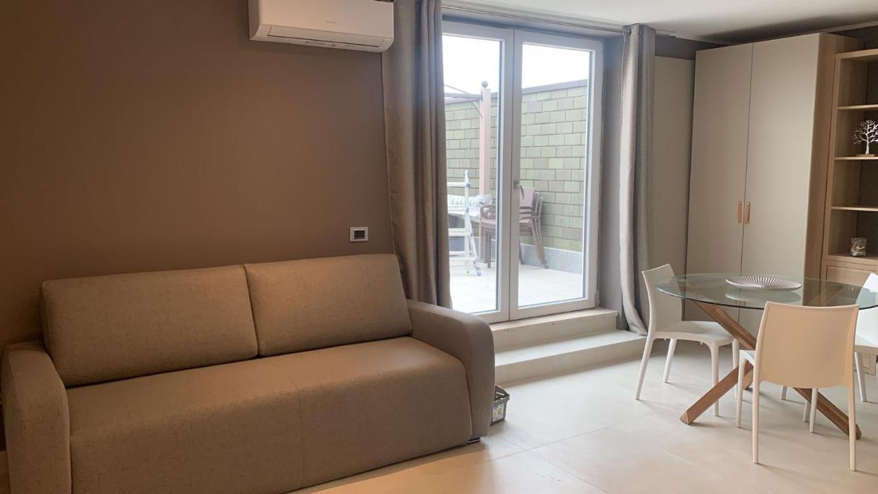 R39 Attic With Terrace And Private Parking Appartement Milaan Buitenkant foto