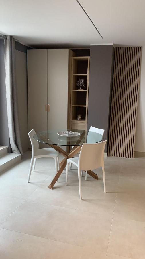 R39 Attic With Terrace And Private Parking Appartement Milaan Buitenkant foto