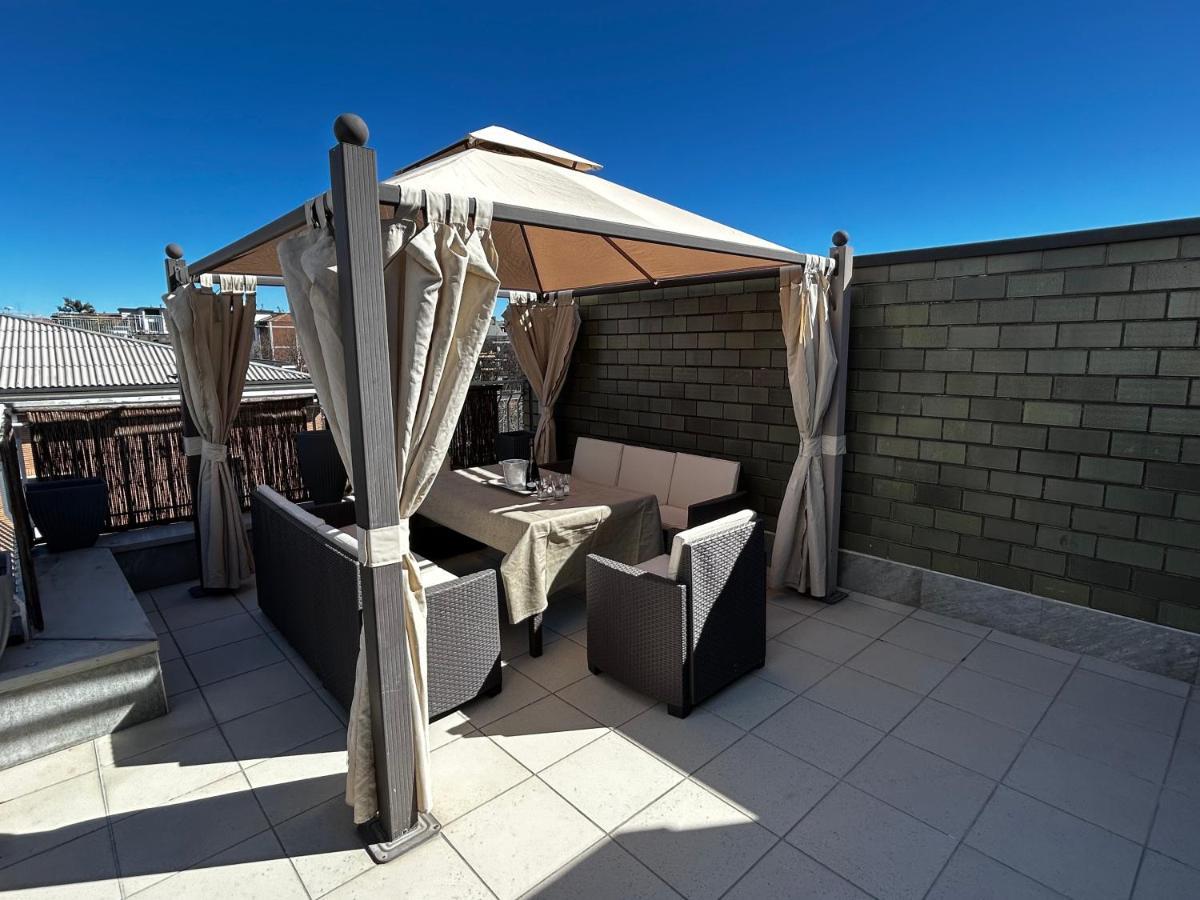 R39 Attic With Terrace And Private Parking Appartement Milaan Buitenkant foto